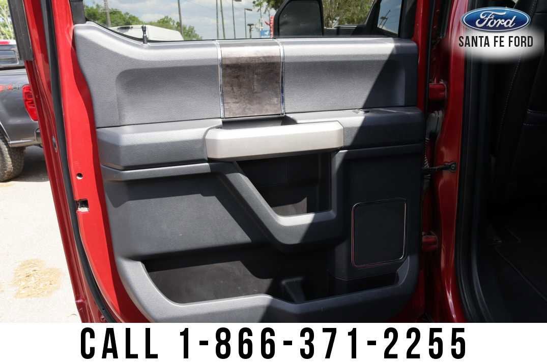 2022 Ford Super Duty F-350 DRW LARIAT
