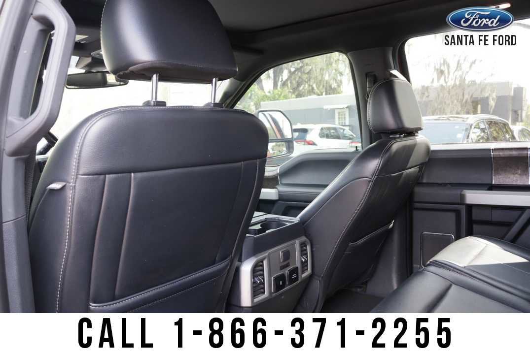 2022 Ford Super Duty F-350 DRW LARIAT