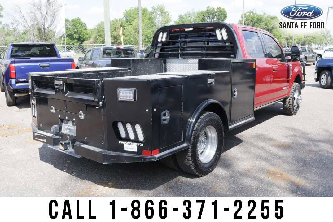 2022 Ford Super Duty F-350 DRW LARIAT