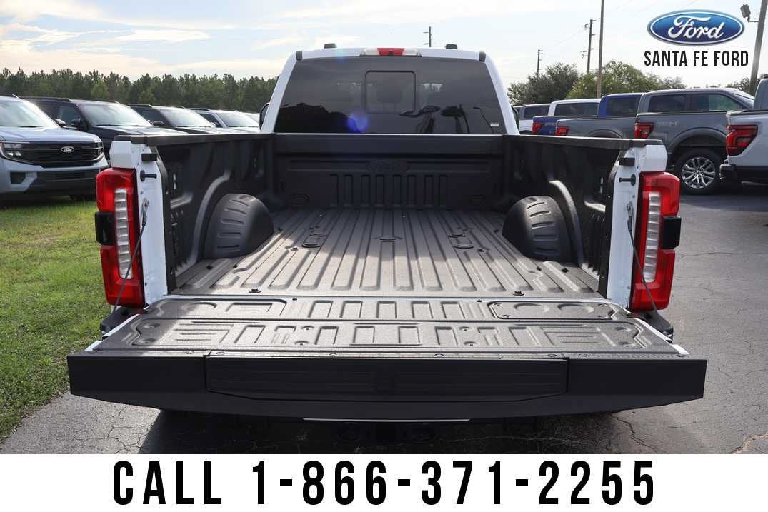 2026 Ford Super Duty F-350 DRW F-350® XLT