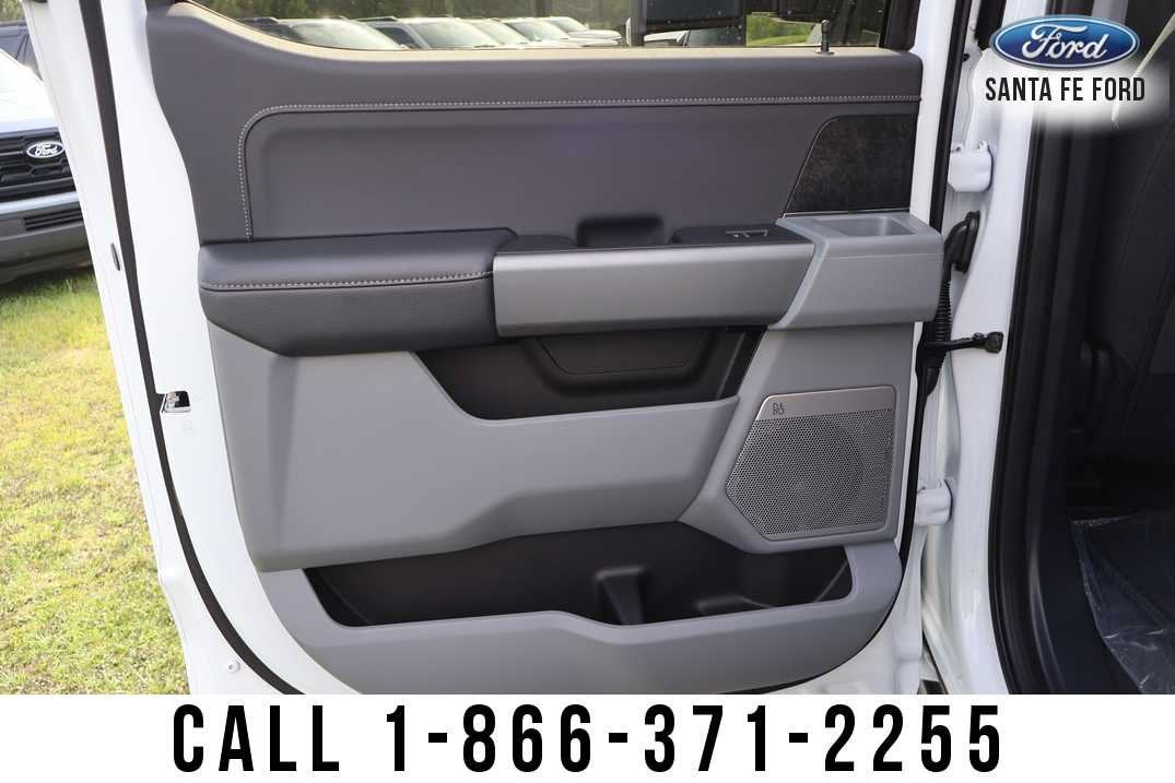 2026 Ford Super Duty F-350 DRW F-350® XLT
