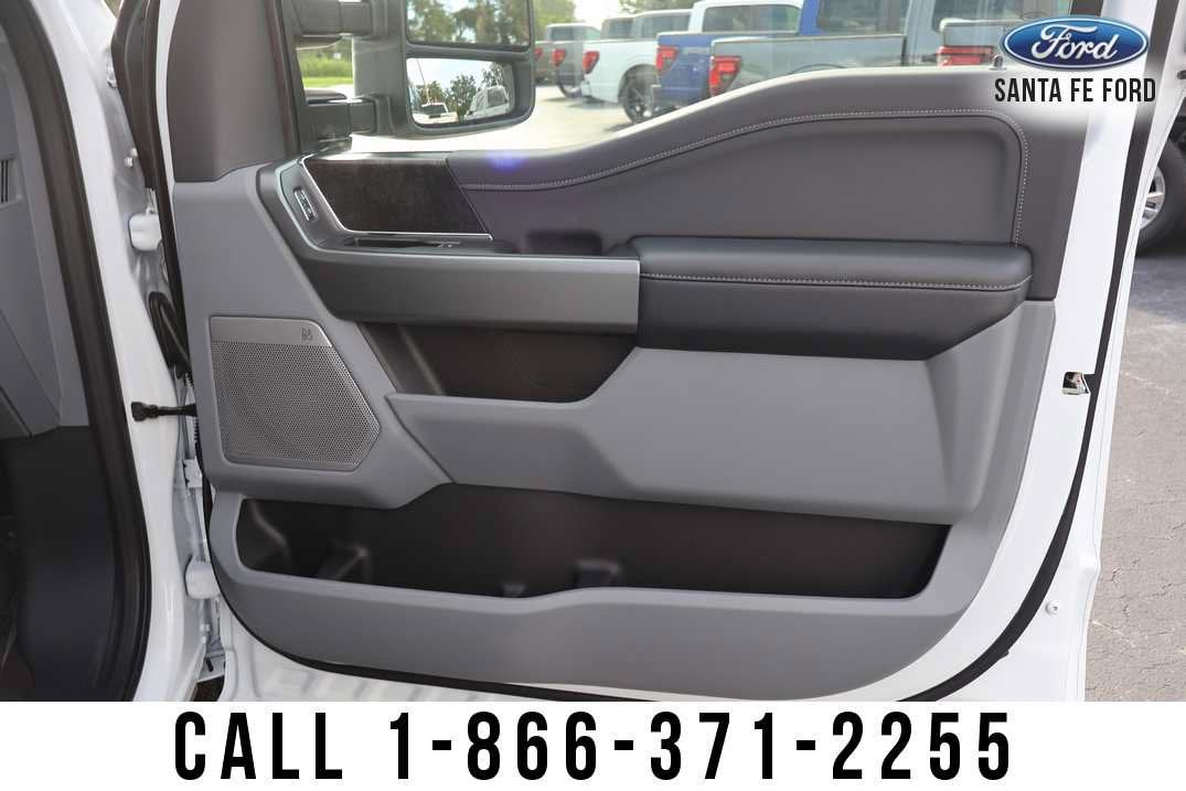 2026 Ford Super Duty F-350 DRW F-350® XLT