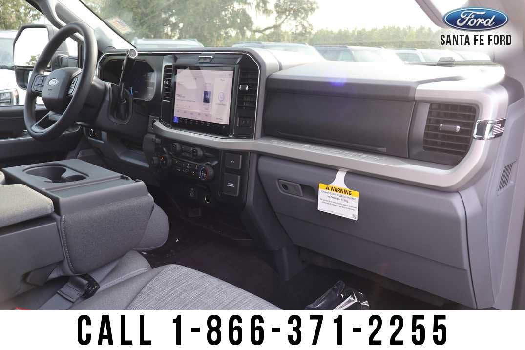 2026 Ford Super Duty F-350 DRW F-350® XLT