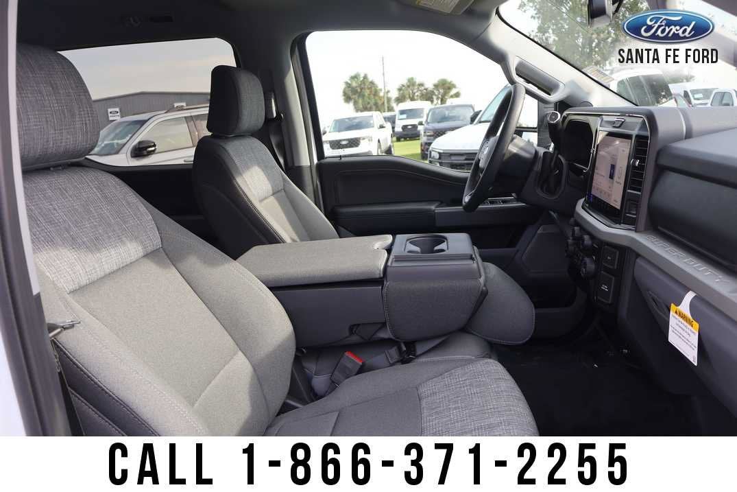 2026 Ford Super Duty F-350 DRW F-350® XLT