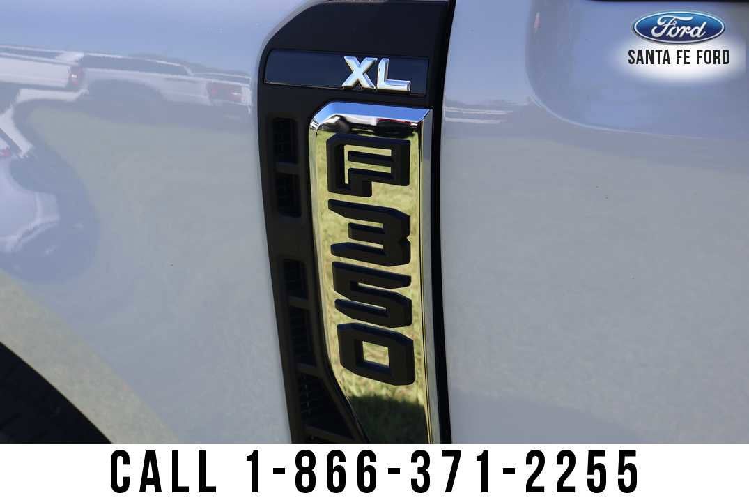 2026 Ford Super Duty F-350 SRW F-350® XL