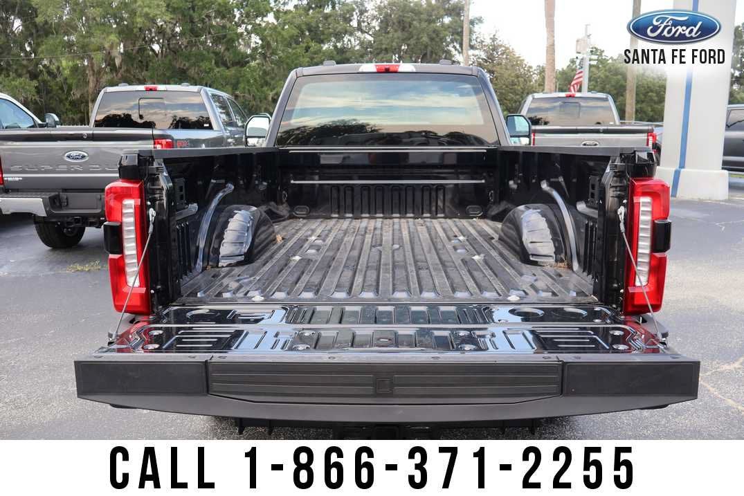2026 Ford Super Duty F-350 SRW XLT