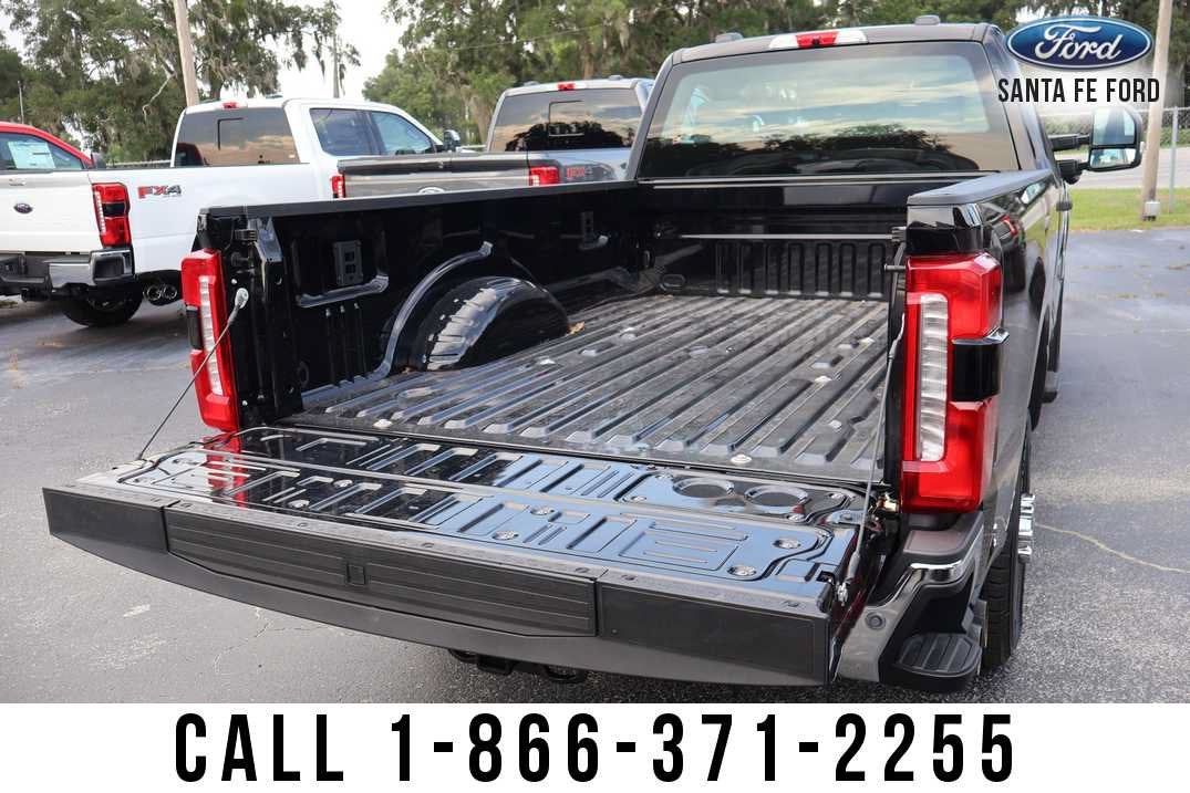 2026 Ford Super Duty F-350 SRW XLT