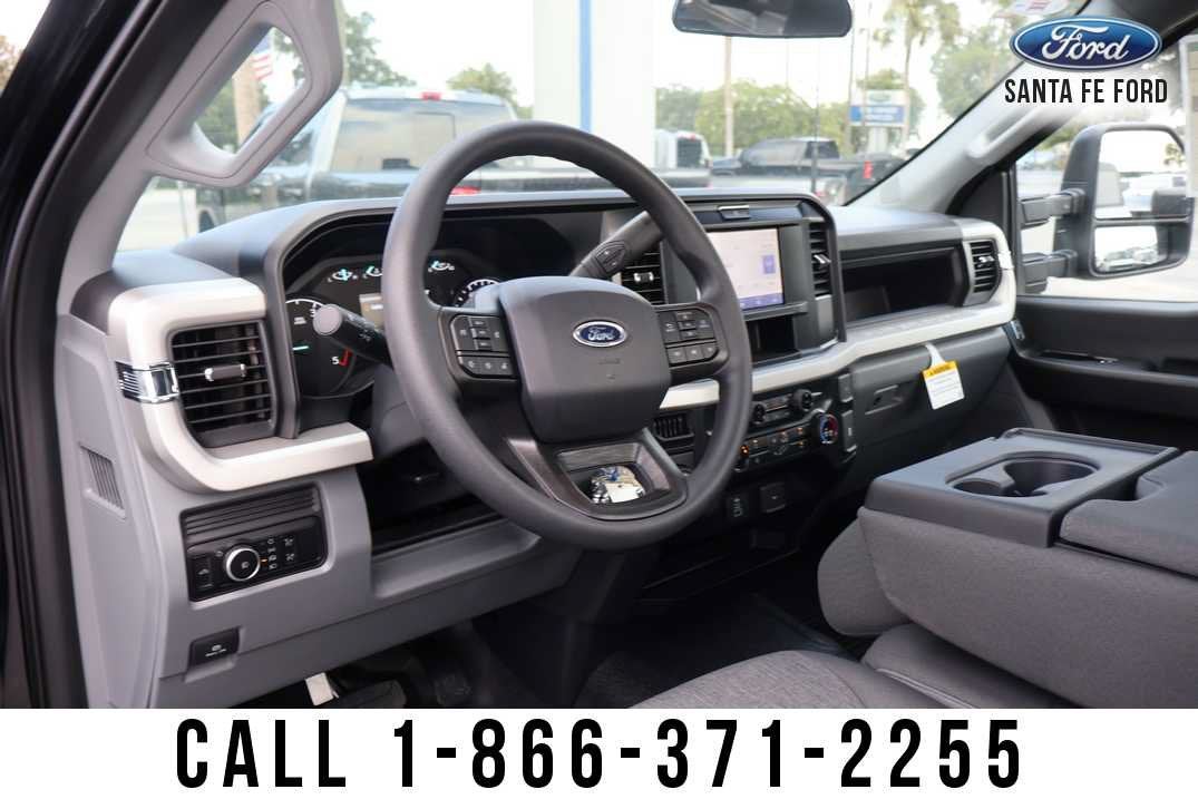 2026 Ford Super Duty F-350 SRW XLT