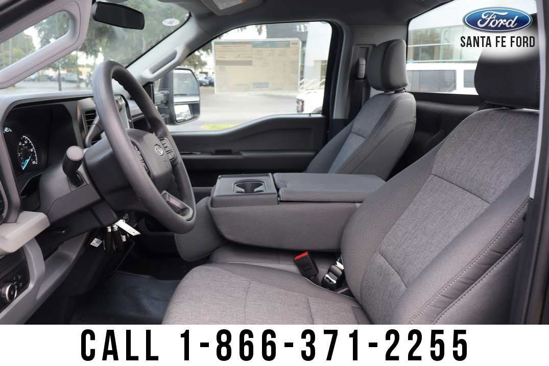 2026 Ford Super Duty F-350 SRW XLT