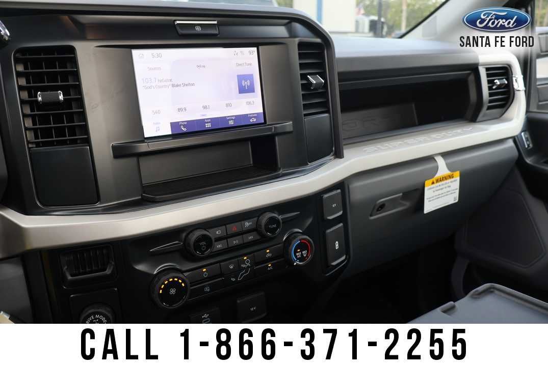2026 Ford Super Duty F-350 SRW XLT