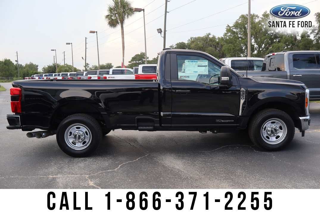 2026 Ford Super Duty F-350 SRW XLT