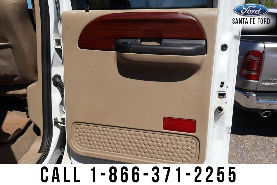 2006 Ford Super Duty F-250 Lariat