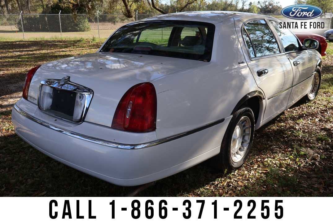 1998 Lincoln Town Car Executive