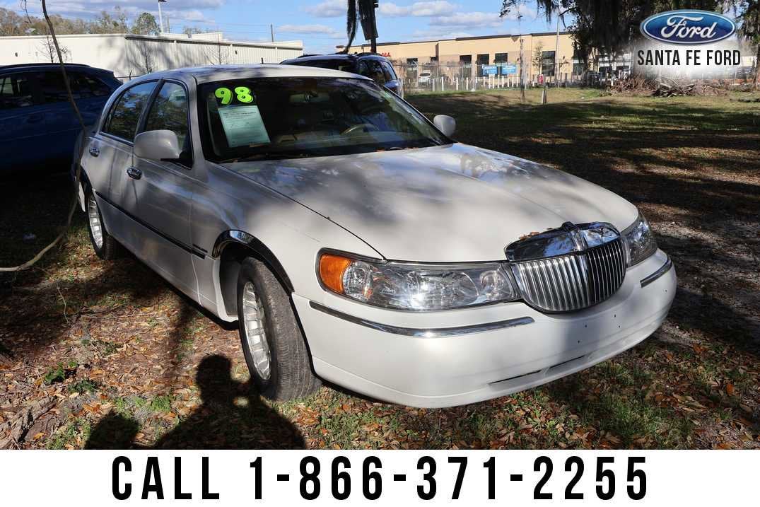 1998 Lincoln Town Car Executive