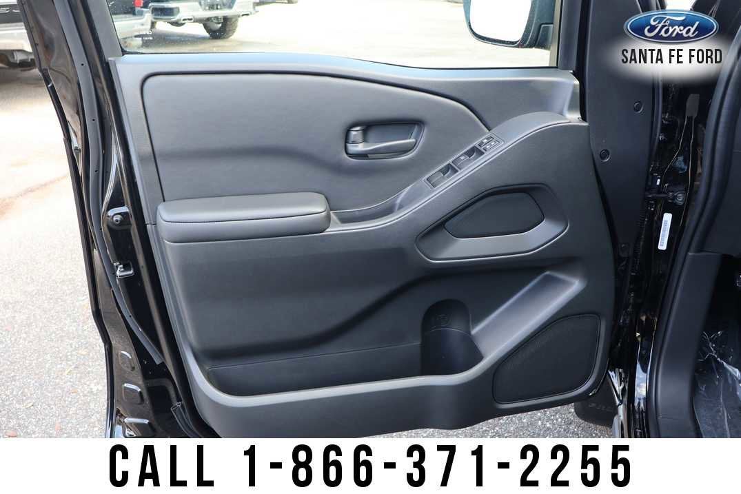 2025 Nissan Frontier S