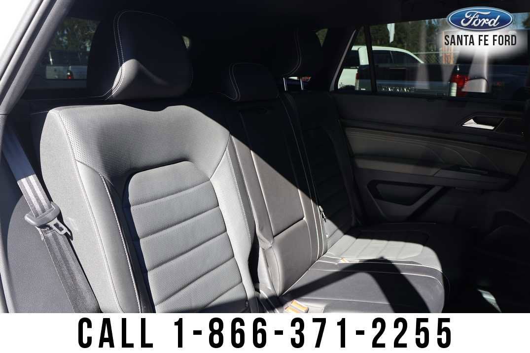 2023 Volkswagen Atlas Cross Sport 3.6L V6 SEL Premium R-Line