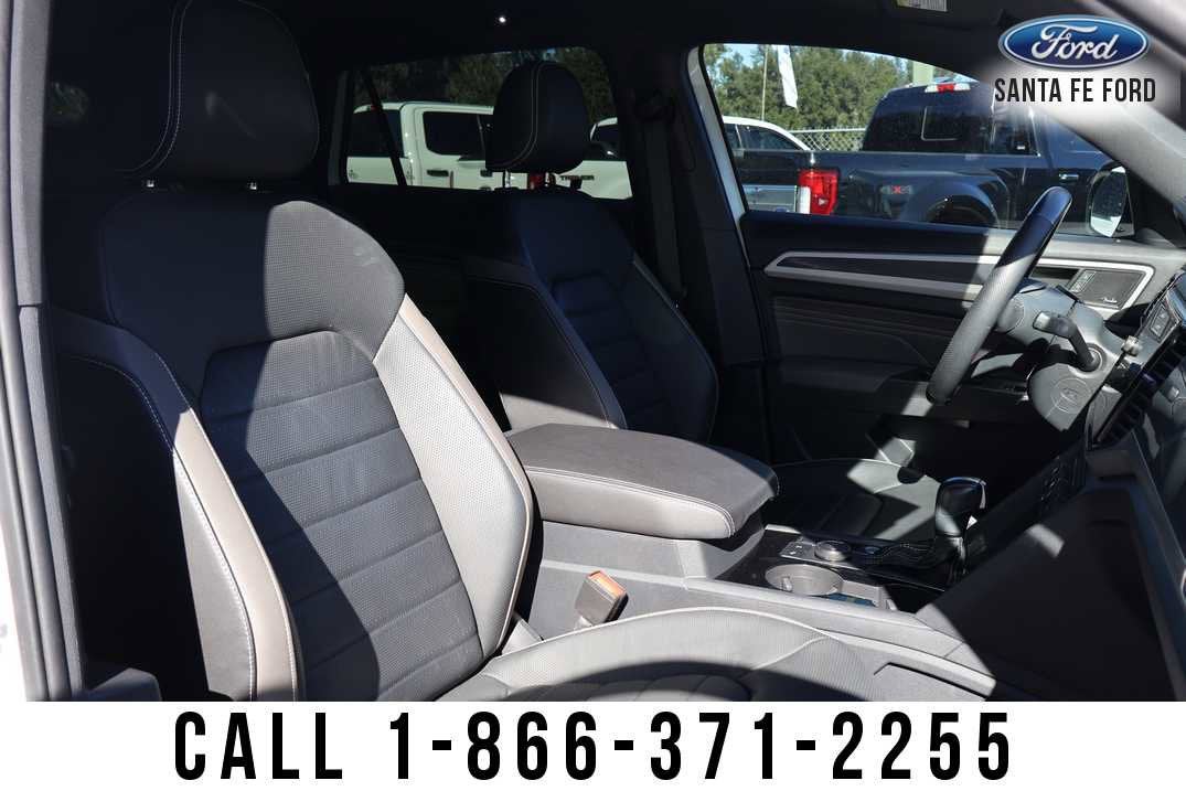 2023 Volkswagen Atlas Cross Sport 3.6L V6 SEL Premium R-Line