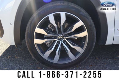 2023 Volkswagen Atlas Cross Sport 3.6L V6 SEL Premium R-Line