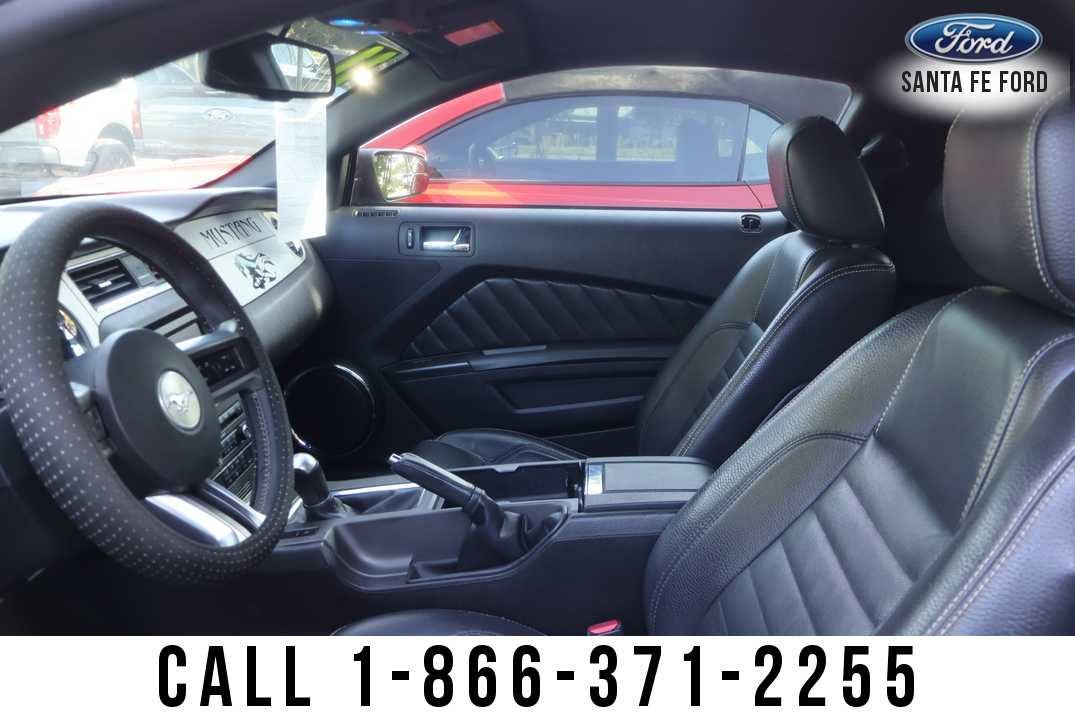 2011 Ford Mustang Premium
