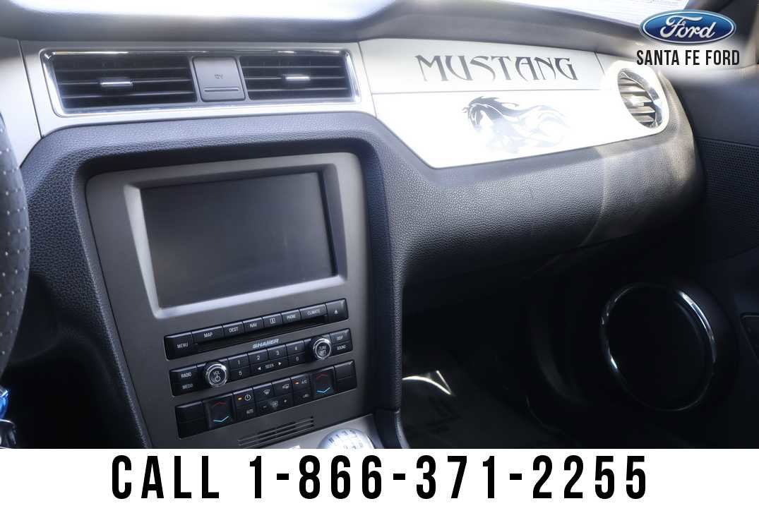 2011 Ford Mustang Premium