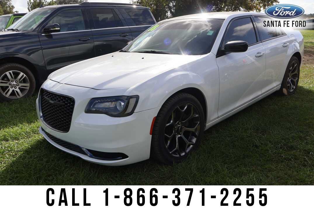 2018 Chrysler 300