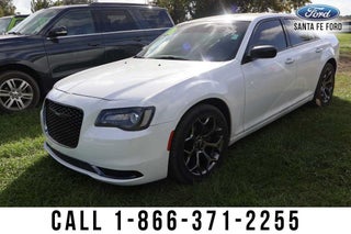 2018 Chrysler 300 Touring
