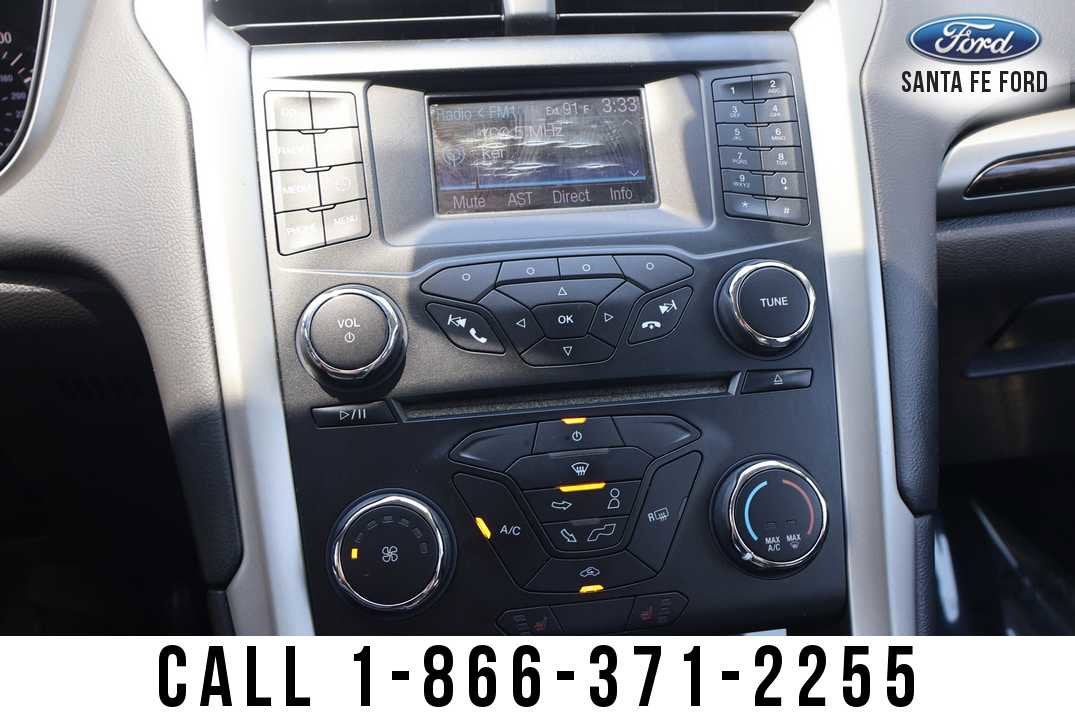 2014 Ford Fusion SE