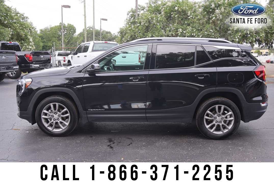 2024 GMC Terrain SLT
