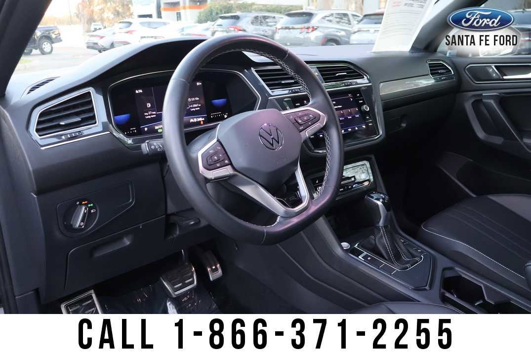 2023 Volkswagen Tiguan SE R-Line Black