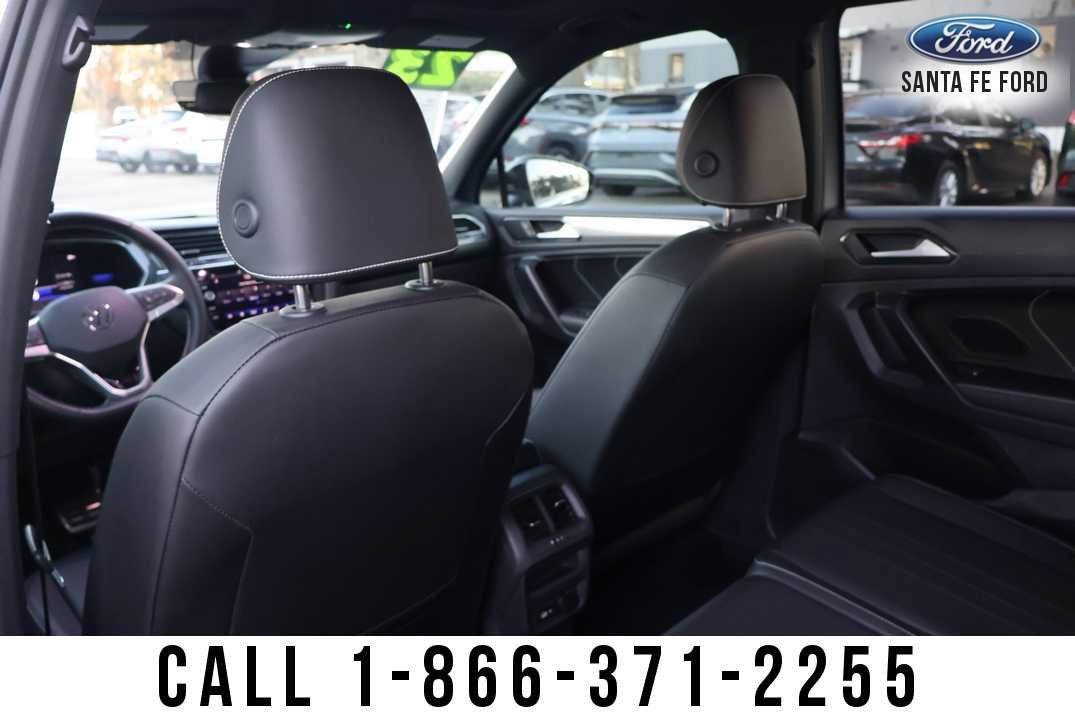 2023 Volkswagen Tiguan SE R-Line Black