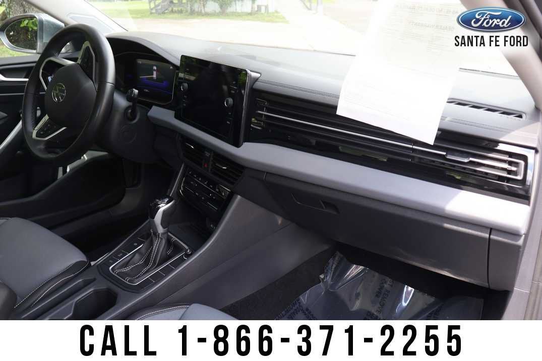2025 Volkswagen Jetta SE