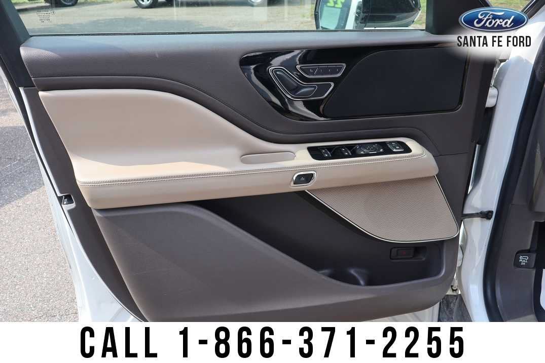2022 Lincoln Aviator Standard