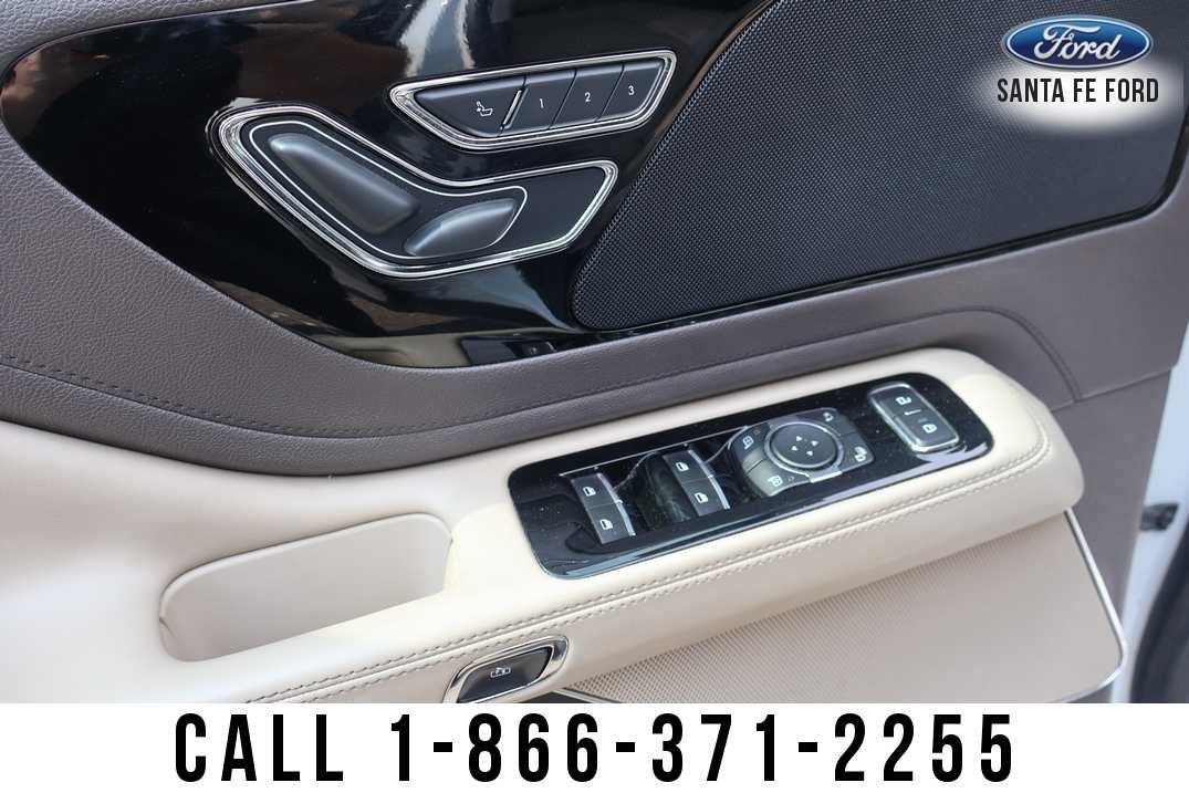 2022 Lincoln Aviator Standard