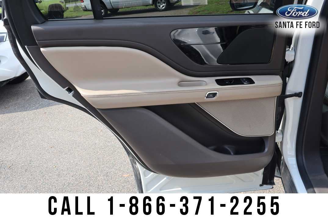 2022 Lincoln Aviator Standard