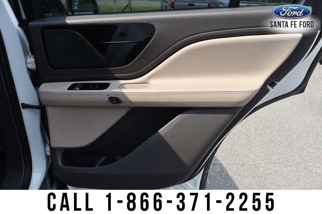 2022 Lincoln Aviator Standard