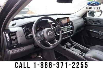 2024 Nissan Pathfinder SV