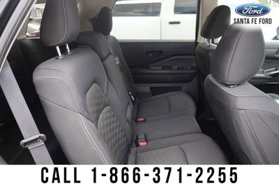2024 Nissan Pathfinder SV