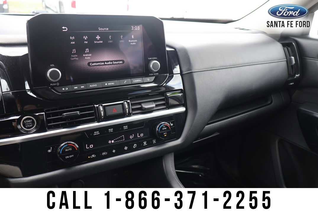 2024 Nissan Pathfinder SV